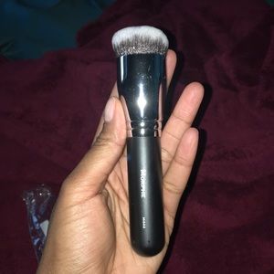 Morphe M444 brush